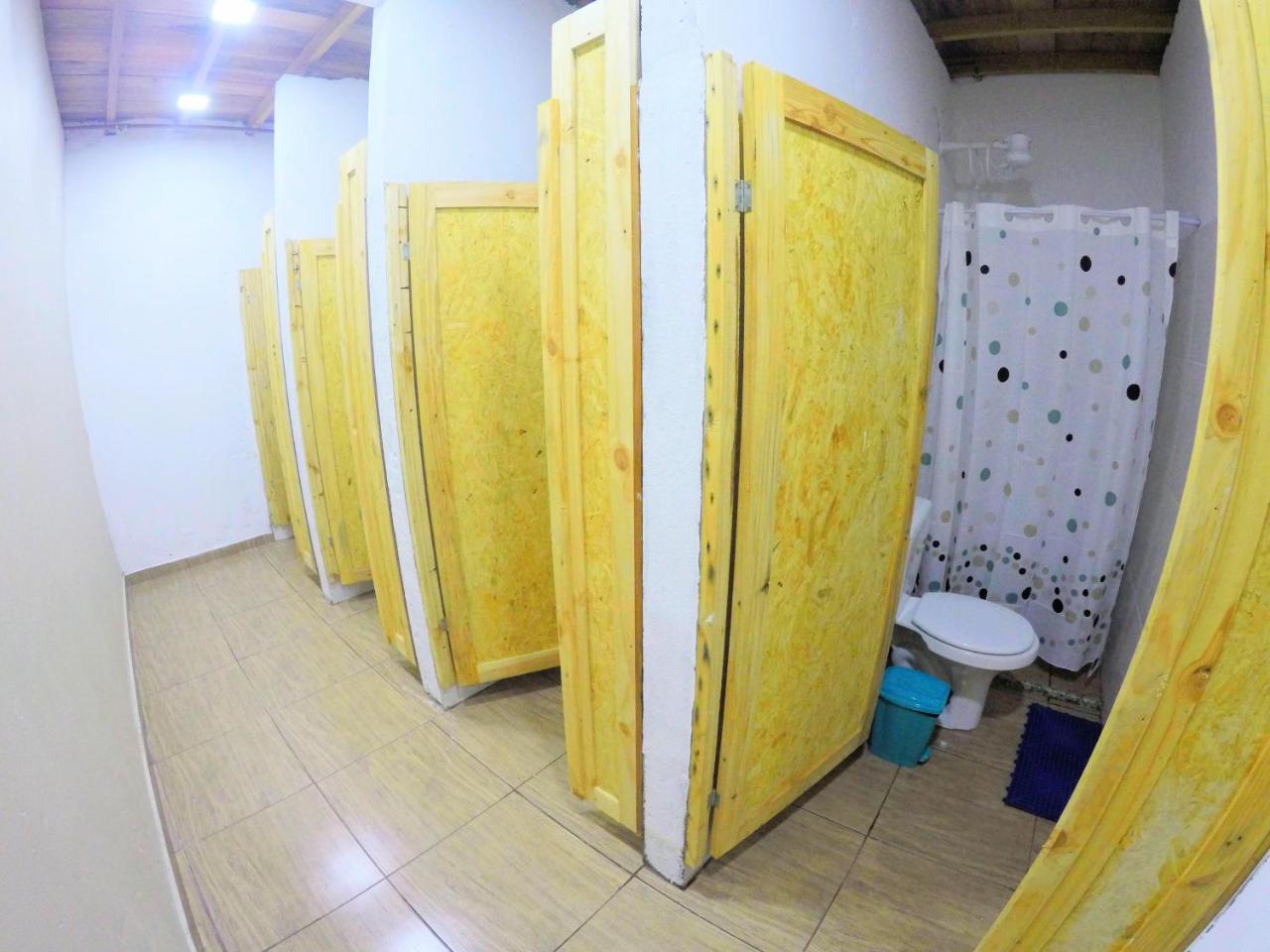 Hostel Da Milla Президенти-Фигейреду Экстерьер фото