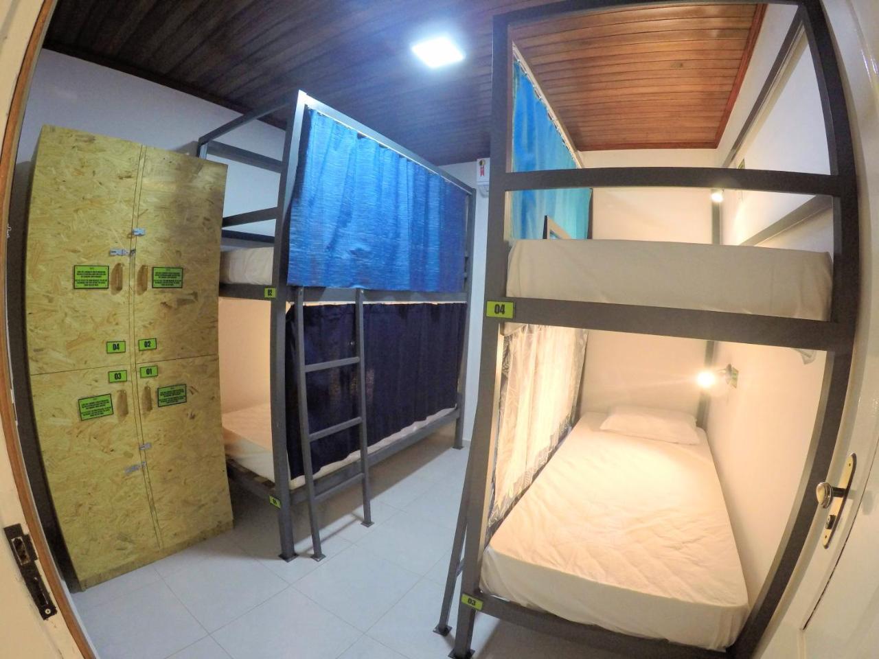 Hostel Da Milla Президенти-Фигейреду Экстерьер фото