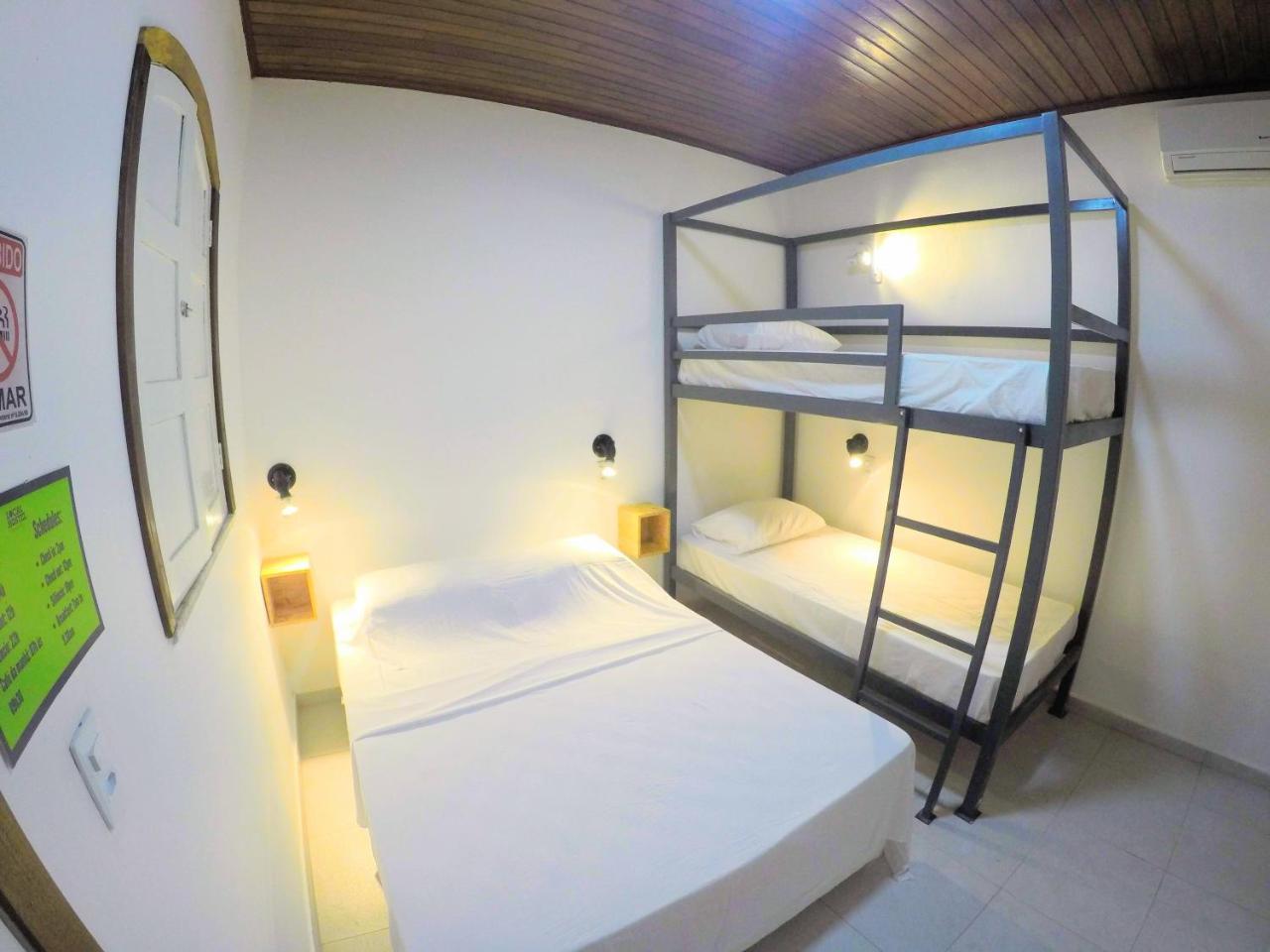 Hostel Da Milla Президенти-Фигейреду Экстерьер фото
