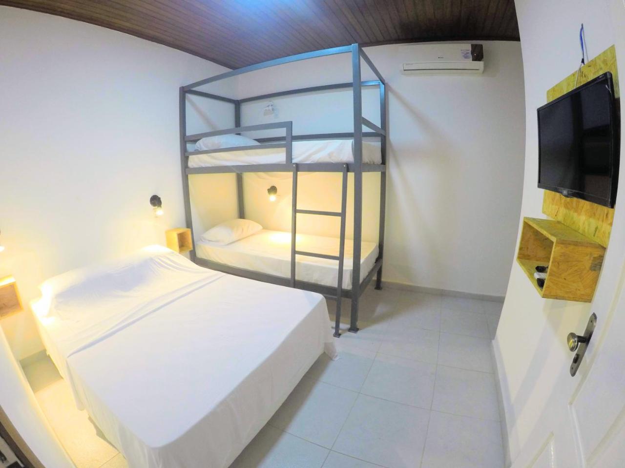 Hostel Da Milla Президенти-Фигейреду Экстерьер фото