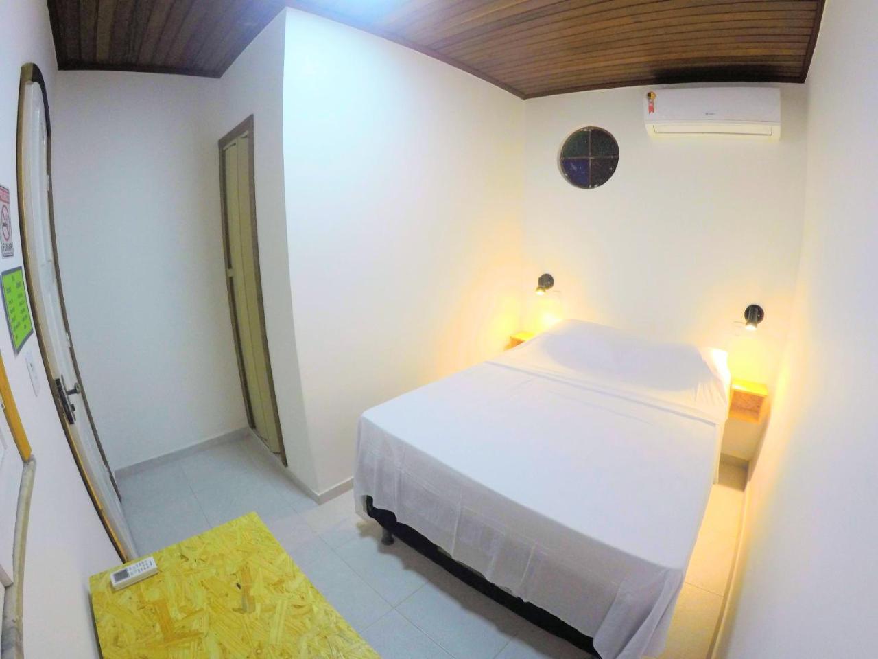 Hostel Da Milla Президенти-Фигейреду Экстерьер фото