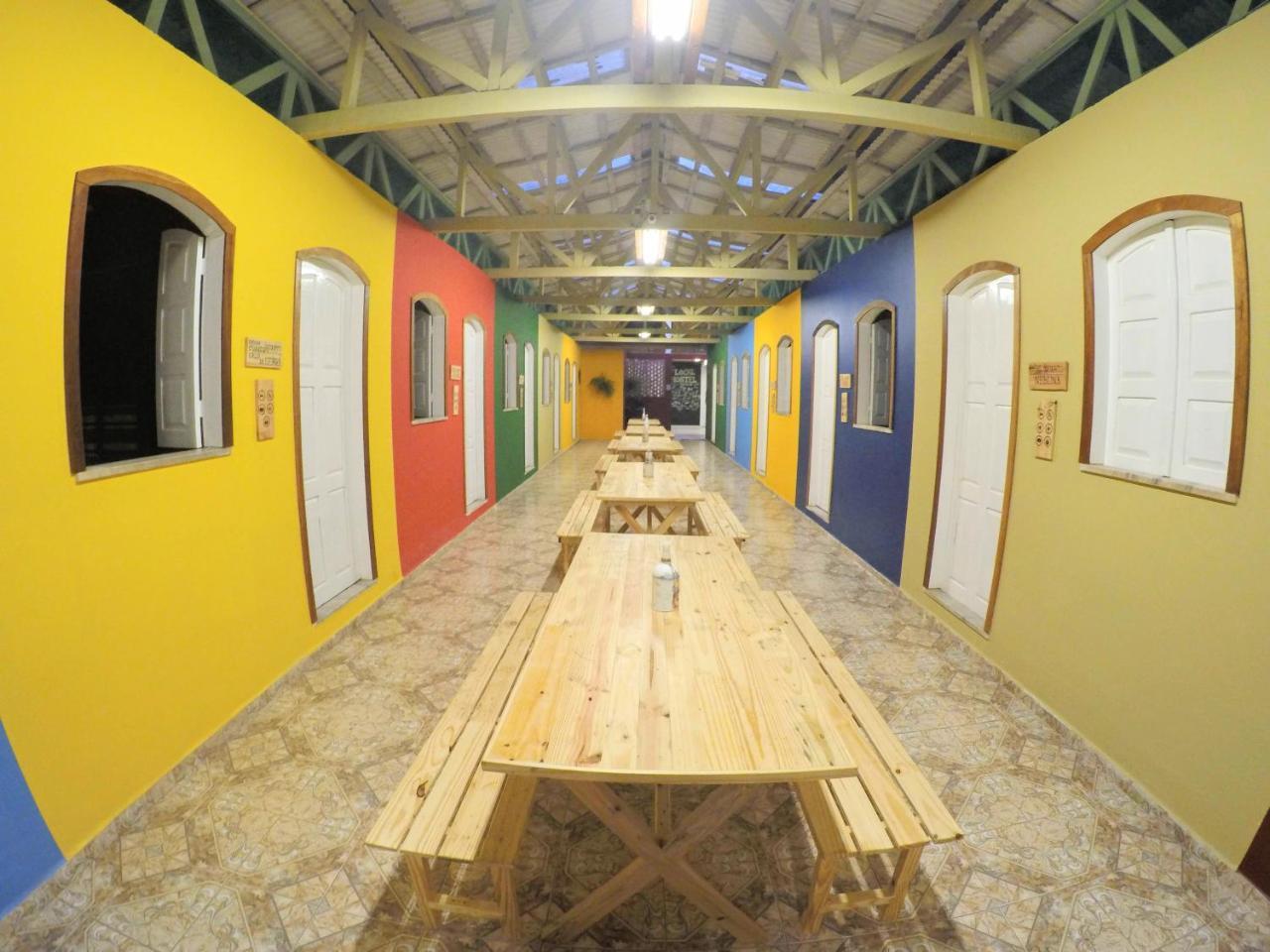 Hostel Da Milla Президенти-Фигейреду Экстерьер фото