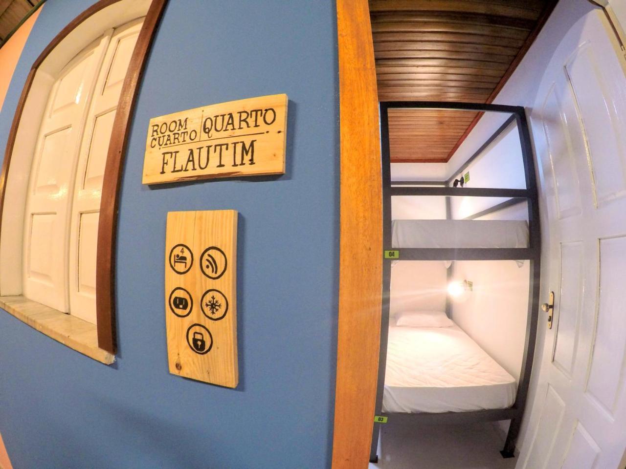 Hostel Da Milla Президенти-Фигейреду Экстерьер фото